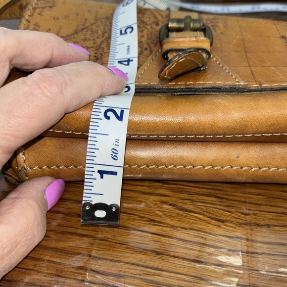 Patricia Nash Tori Crossbody. Iconic signature map. Leather. Many pockets. EUC. - Picture 9 of 9